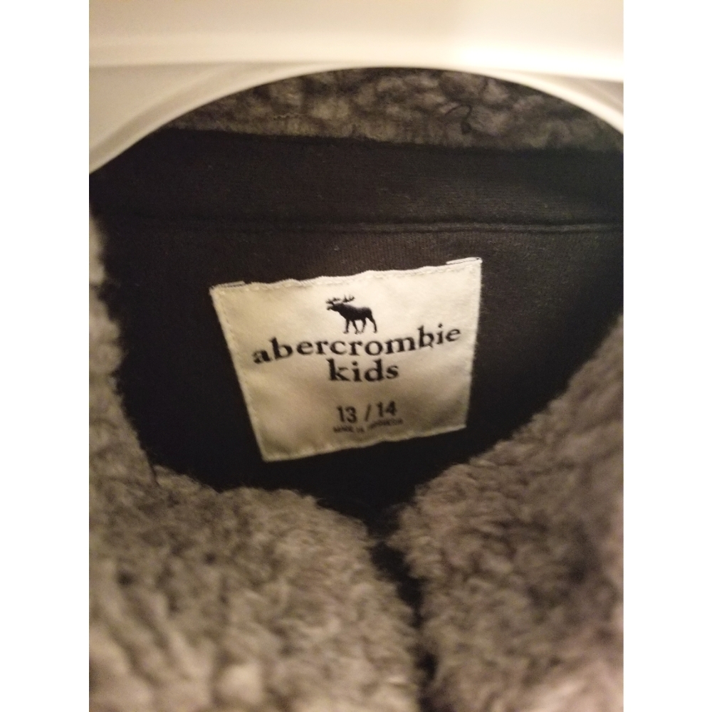 A&F kids jacket - Picture 2 of 2